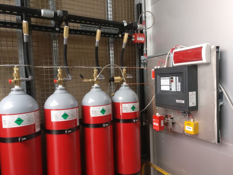 Spegnimento CO2 magazzino solventi
